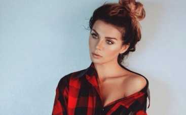 Анна Седокова прикольнулась над поклонниками