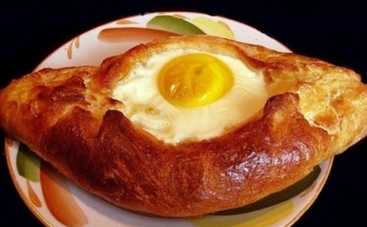 Все буде смачно: готовим хачапури по-аджарски – рецепт Микаэля Арояна (ВИДЕО)