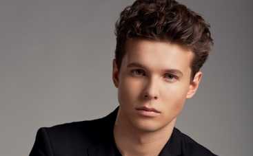 Денис Любимов порадовал поклонников новым хитом Нравится (АУДИО)