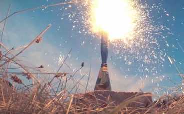 Новый год 2016: что произойдет, если поджечь 1000 бенгальских огней сразу (ВИДЕО)