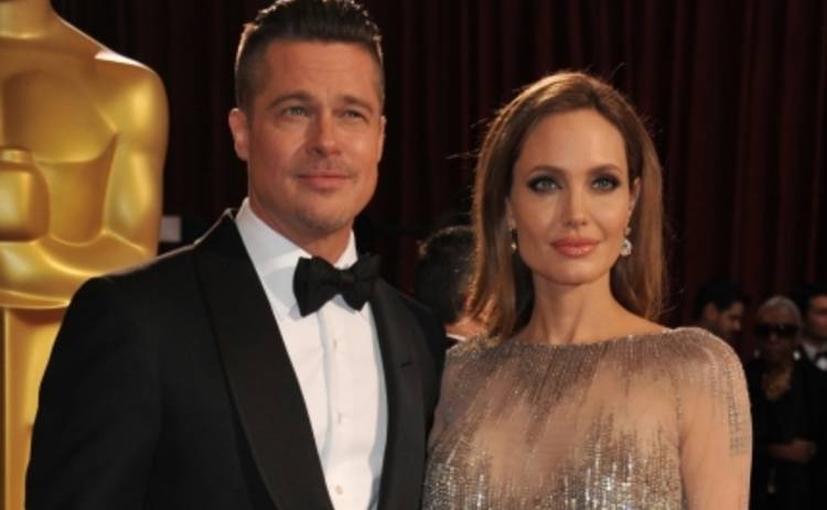 Анджелина Джоли и Брэд Питт официально разводятся