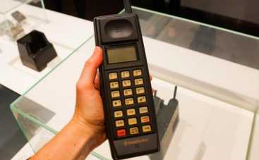 40 лет эволюции мобильного телефона