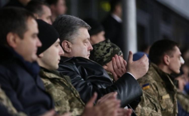 Зрители матча Динамо - Манчестер Сити освистали президента Порошенко
