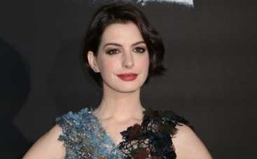 Энн Хэтэуэй ожидает девочку