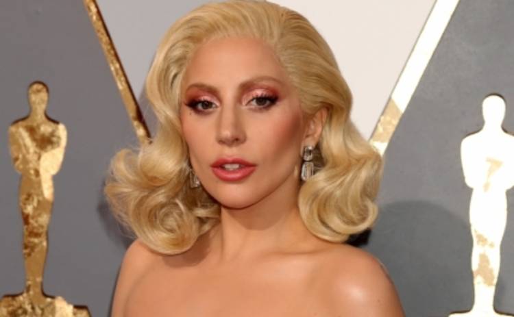 Леди Гага познакомится со Слендерменом