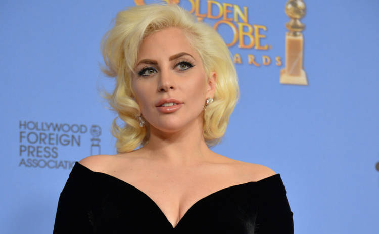 Леди Гага отмечает 30-летие: ТОП-5 клипов эпатажной блондинки