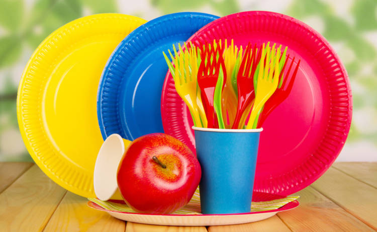 Майские праздники 2016: как не навредить здоровью пластиковой посудой