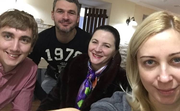 Пасха 2016: Тоня Матвиенко приобщила Арсена Мирзояна к семейным традициям