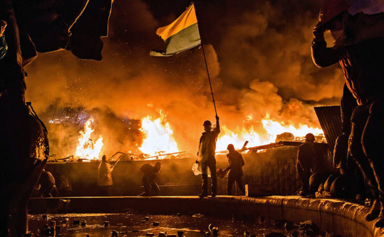 В сети появился трейлер скандального фильма Оливера Стоуна «Украина в огне» (видео)