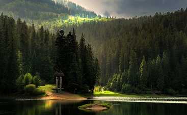 Украина великая: волшебное озеро Синевир (фото)