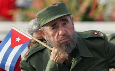 Фиделю Кастро подарили 90-метровую сигару (фото)