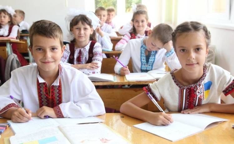 Украинских школьников не будут обучать «семейным ценностям»