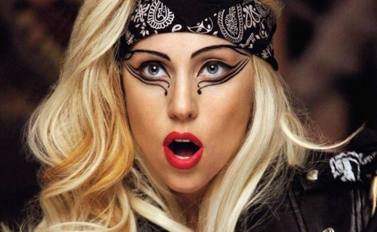 Леди Гага сделала со своими глазами невероятное (фото)