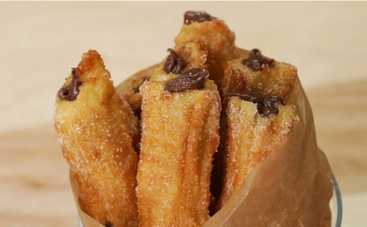 Чуррос с шоколадом «Сладкоежка» (видео-рецепт)