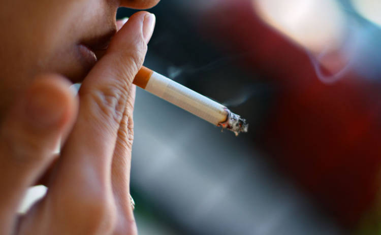 Ученые рассказали, что поможет в борьбе с курением