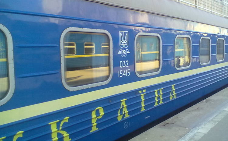 Украинцы размели почти все «новогодние» билеты на поезда