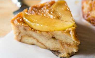 Пудинг яблочный с ирисками «Бесхлопотный» (видео-рецепт)