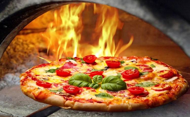 Диетическая пицца: ТОП-5 рецептов любимого лакомства (видео)