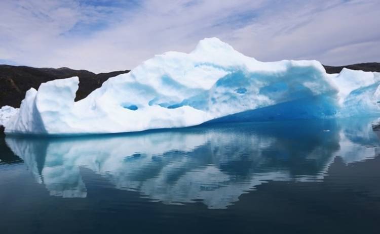 Ученые раскрыли секрет зеленого льда в Арктике