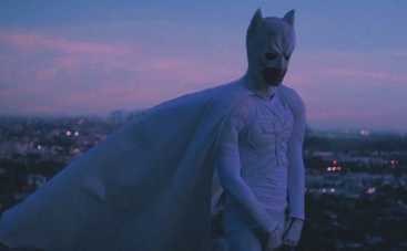 Сын Уилла Смита прогулялся Лос-Анджелесом в костюме Бэтмена (видео)