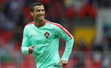 Криштиану Роналду впервые показал свою «королевскую двойню» (фото)