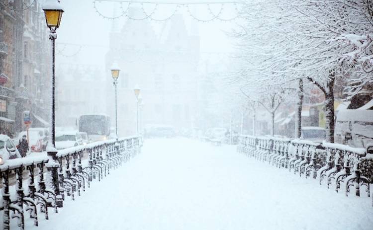 Сегодня Украину продолжит засыпать снегом