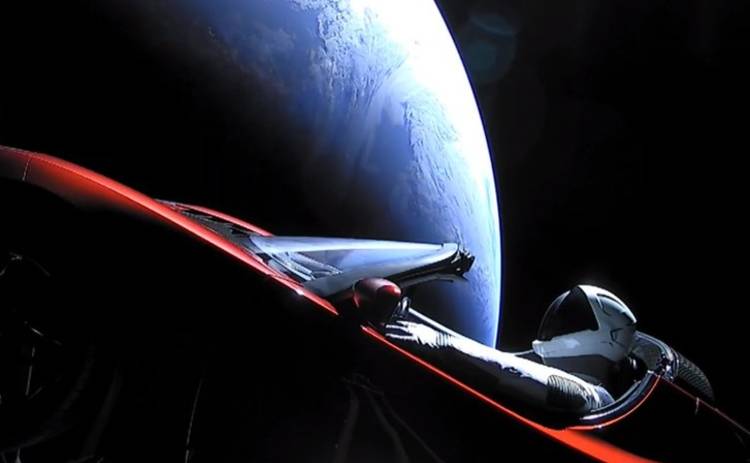Родстер Tesla полетел на Марс