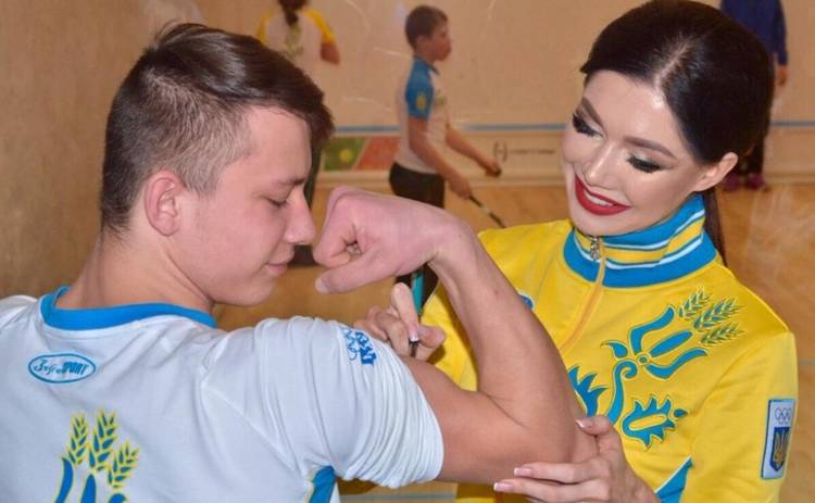 Телеведущая Юлия Гершун подарила детям олимпийский мастер-класс