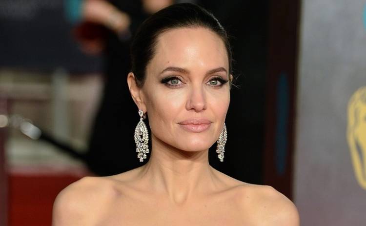 Анджелина Джоли не одобряет новую девушку Брэда Питта