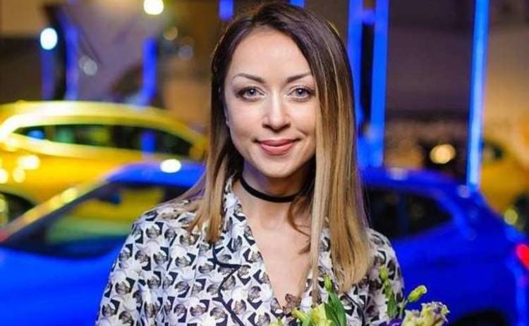 Молодая украинская певица получила вторую профессию