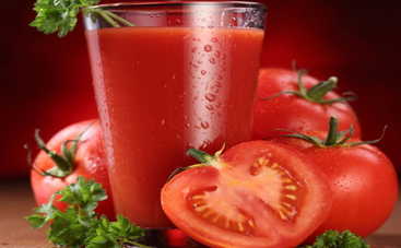 Почему нужно пить томатный сок?