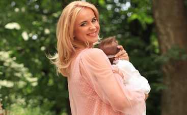 Лилия Ребрик похвасталась успехами новорожденной дочери