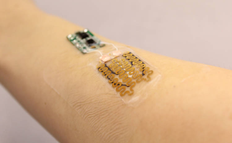 Американцы создали электронный пластырь, который вводит лекарства в кожу