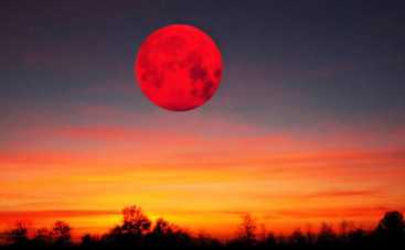 «Кровавое» лунное затмение 27 июля: чего ожидать