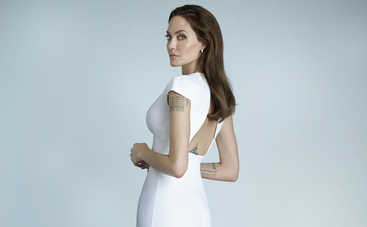 Анджелина Джоли осталась без бракоразводного адвоката из-за своих истерик
