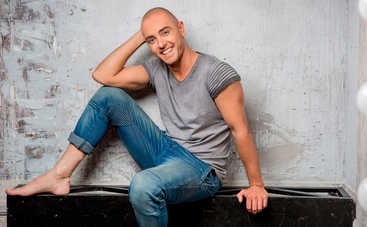 Эпатажный участник «Х-Фактора» полностью изменил образ и презентовал новый трек