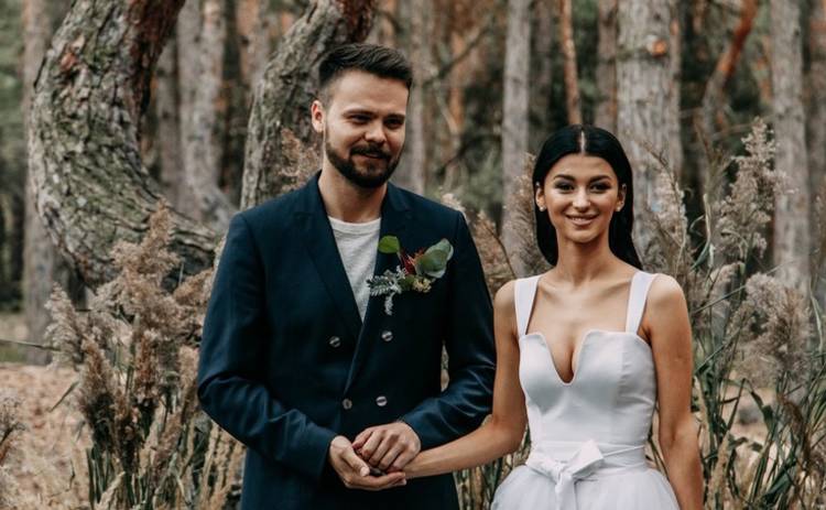 Ведущий Сергей Зенин сыграл свадьбу среди соснового леса