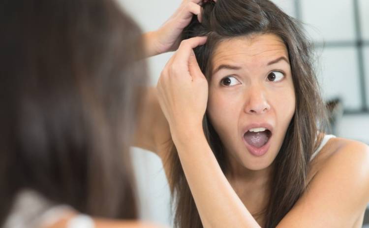 Только присмотритесь! Ученые рассказали, как определить состояние здоровья по волосам