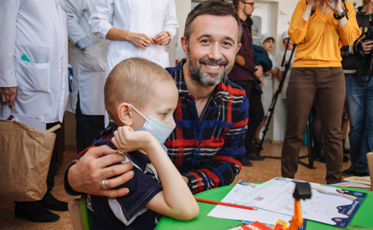 Украинские звезды исполняют желания болеющих детей