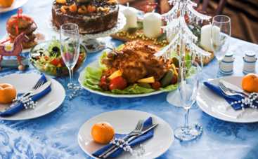 Новогодние рецепты 2019: слоенный салат с селедкой и овощами