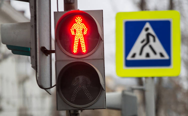 Новый тип светофора или как в Киеве повышают безопасность для пешеходов