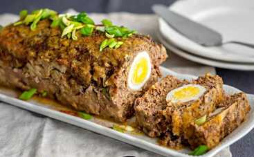 Поразите ваших гостей! Шикарный мясной рулет с яйцом (рецепт)