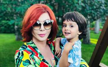 Ирина Билык умилила Сеть нежным видео с мужем и сыном