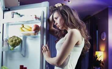 Медики рассказали о серьезных последствиях ночных перекусов