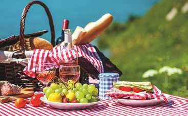 Безопасные майские праздники! Как защититься от клещей и что делать после укуса?