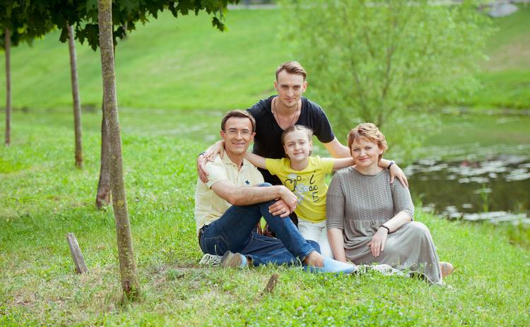 Украинские телеведущие поделились планами на Пасху и рассказали о традициях своей семьи