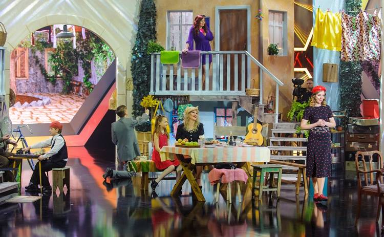Создатели шоу «Дивовижні люди» построили одесский дворик в Киеве