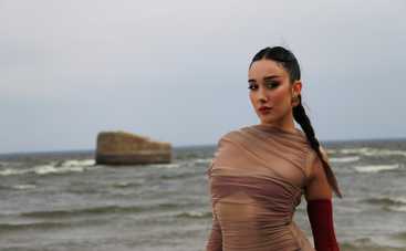 Polina Dashkova та BURLA зняли кліп на ремейк «Понад хмарами»