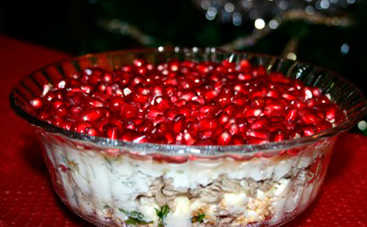 Аппетитный салат «Дамский каприз» (рецепт)