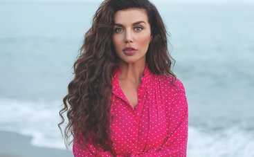 «Ты огонь, детка»: Анна Седокова показала фигуру без целлюлита